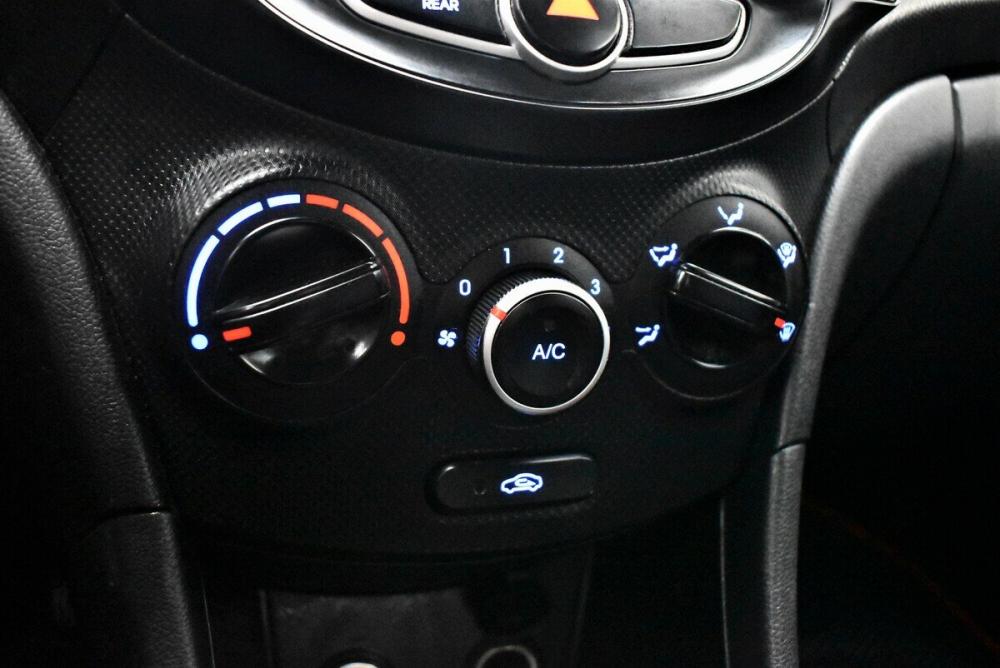 Hyundai Solaris I Москва  - изображение 8