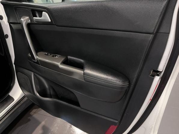 Kia Sportage IV с пробегом 2018 года, цена 1 936 000 рублей, 190470 км, внедорожник, Автокод Объявления