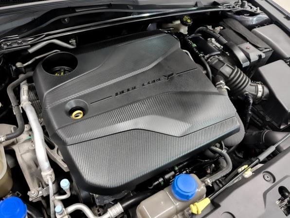 Changan UNI-V I с пробегом 2022 года, цена 1 650 000 рублей, 138080 км, лифтбек, Автокод Объявления