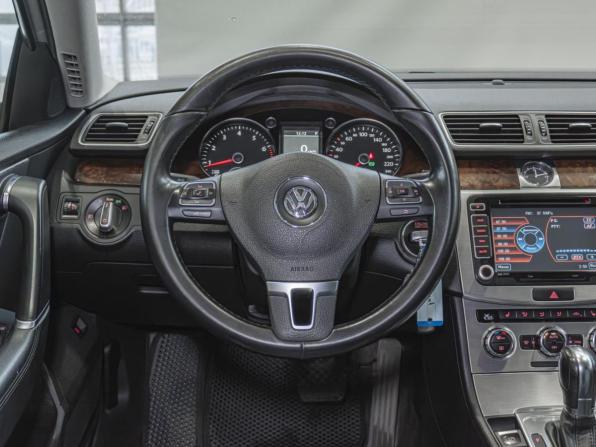 Volkswagen Passat B7 с пробегом 2011 года, цена 920 000 рублей, 176588 км, седан, Автокод Объявления