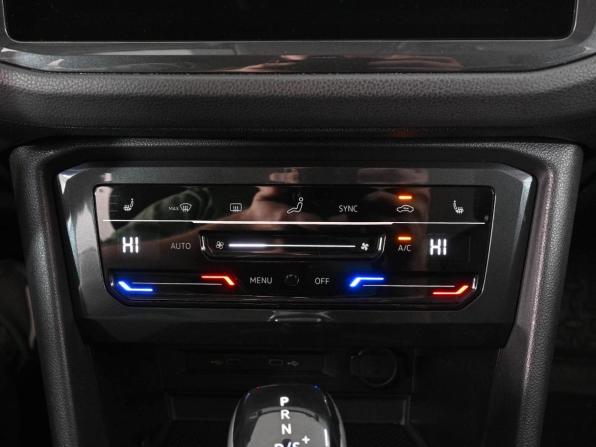 Volkswagen Tiguan II Рестайлинг с пробегом 2021 года, цена 2 649 000 рублей, 109878 км, внедорожник, Автокод Объявления