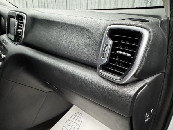 Kia Sportage IV Рестайлинг с пробегом 2018 года, цена 2 200 000 рублей, 64563 км, внедорожник, Автокод Объявления