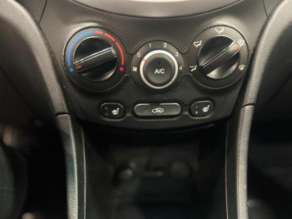 Hyundai Solaris I с пробегом 2013 года, цена 715 000 рублей, 180000 км, седан, Автокод Объявления