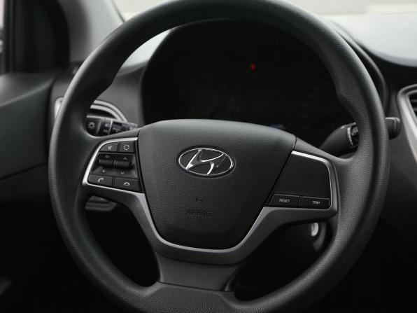 Hyundai Solaris II Рестайлинг с пробегом 2021 года, цена 1 851 000 рублей, 26700 км, седан, Автокод Объявления