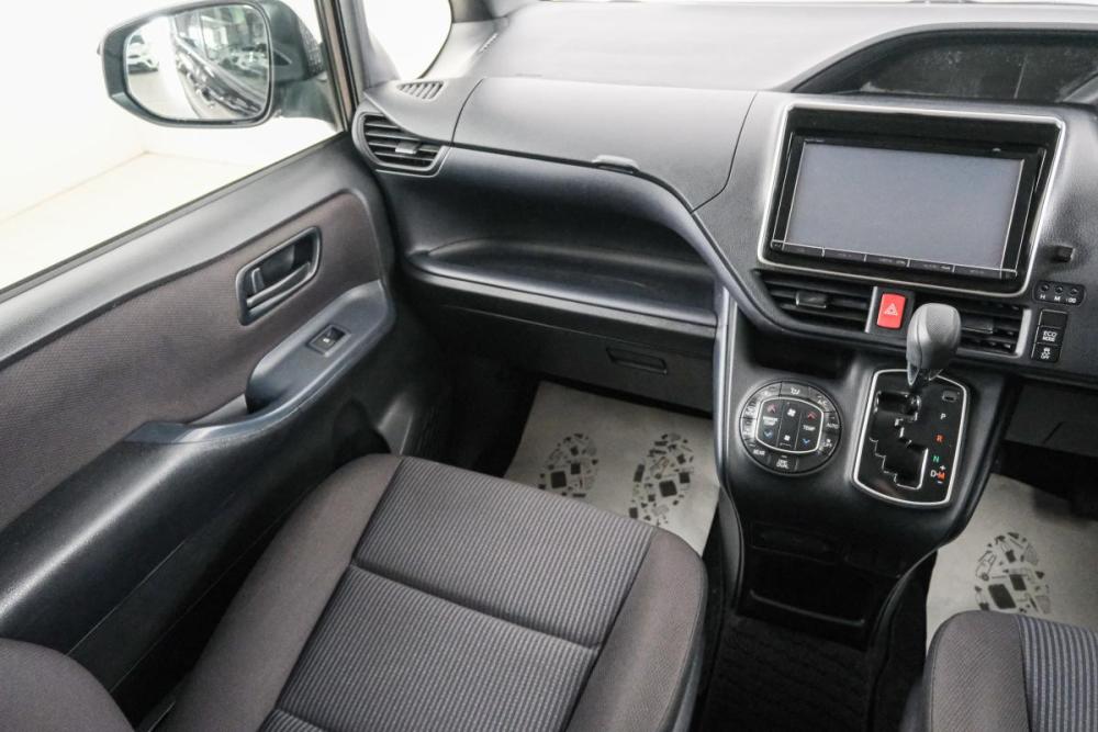 Toyota Noah III (R80) Красноярск  - изображение 12