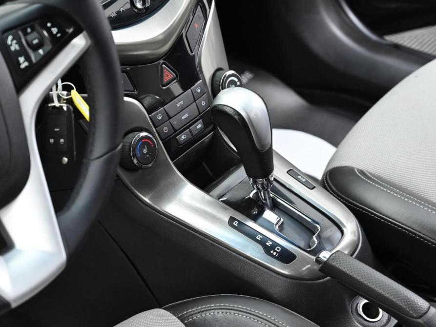 Chevrolet Cruze I Рестайлинг Москва  - изображение 10