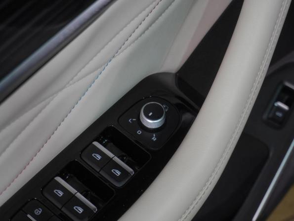 Geely Monjaro I с пробегом 2023 года, цена 2 649 000 рублей, 117252 км, внедорожник, Автокод Объявления