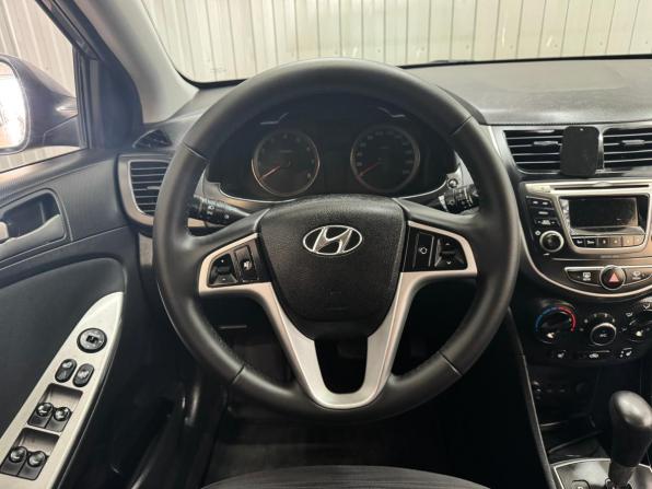 Hyundai Solaris I Рестайлинг с пробегом 2015 года, цена 960 000 рублей, 205492 км, седан, Автокод Объявления