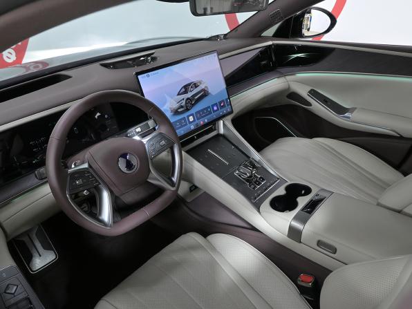 Denza Z9 с пробегом 2025 года, цена 7 650 000 рублей, 15000 км, хэтчбек, Автокод Объявления