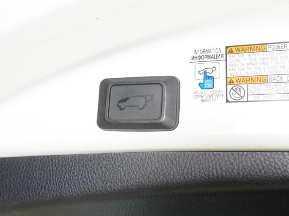 Toyota RAV4 IV (XA40) Рестайлинг с пробегом 2017 года, цена 2 409 000 рублей, 100748 км, внедорожник, Автокод Объявления