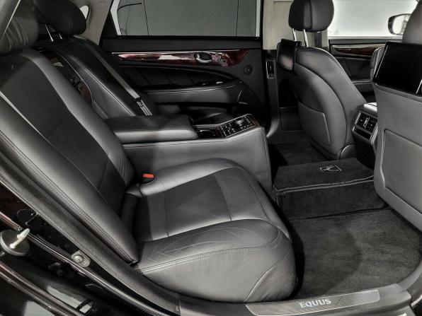 Hyundai Equus II Рестайлинг с пробегом 2014 года, цена 1 900 000 рублей, 196799 км, седан, Автокод Объявления