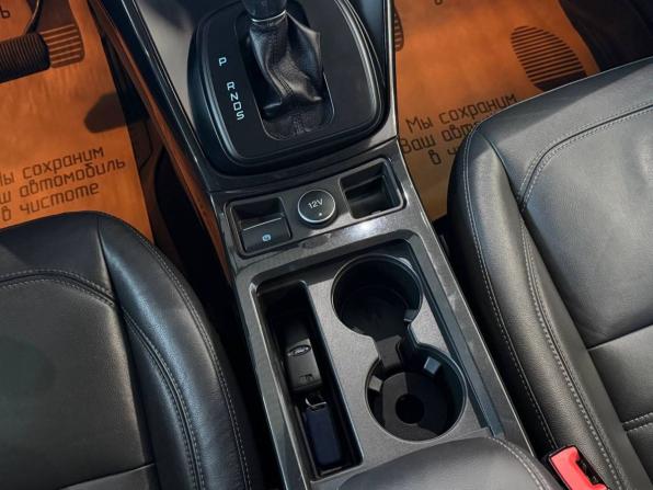 Ford Kuga II Рестайлинг с пробегом 2017 года, цена 1 521 000 рублей, 129913 км, внедорожник, Автокод Объявления