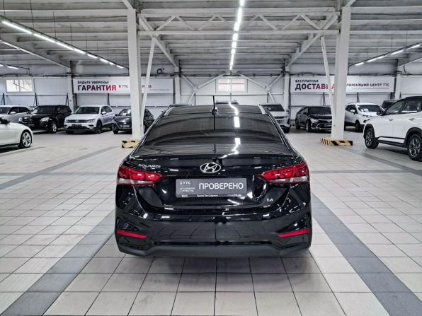 Hyundai Solaris II с пробегом 2017 года, цена 825 000 рублей, 239885 км, седан, Автокод Объявления