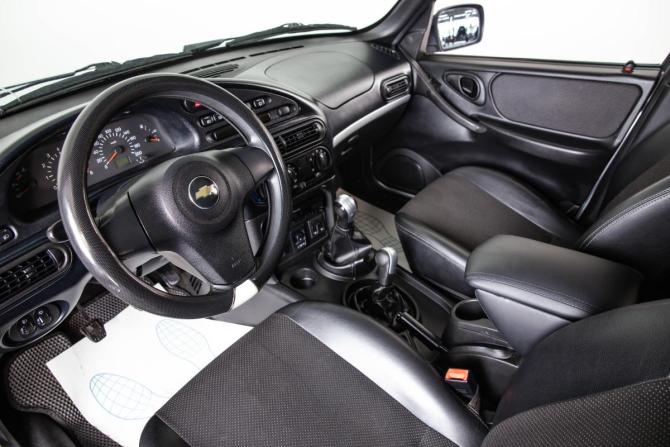 Chevrolet Niva I Рестайлинг с пробегом 2015 года, цена 719 000 рублей, 94000 км, внедорожник, Автокод Объявления