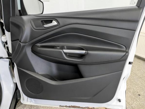 Ford Kuga II Рестайлинг с пробегом 2017 года, цена 1 490 000 рублей, 172633 км, внедорожник, Автокод Объявления