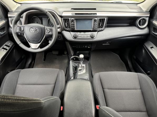 Toyota RAV4 IV (XA40) Рестайлинг с пробегом 2016 года, цена 2 120 000 рублей, 175111 км, внедорожник, Автокод Объявления