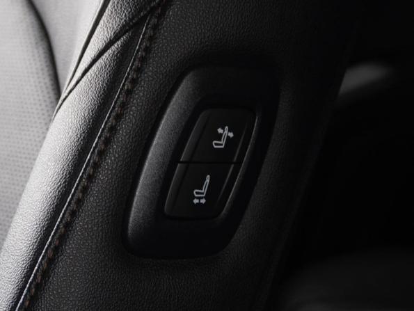 Toyota Camry VIII (XV70) Рестайлинг с пробегом 2023 года, цена 3 799 000 рублей, 32421 км, седан, Автокод Объявления