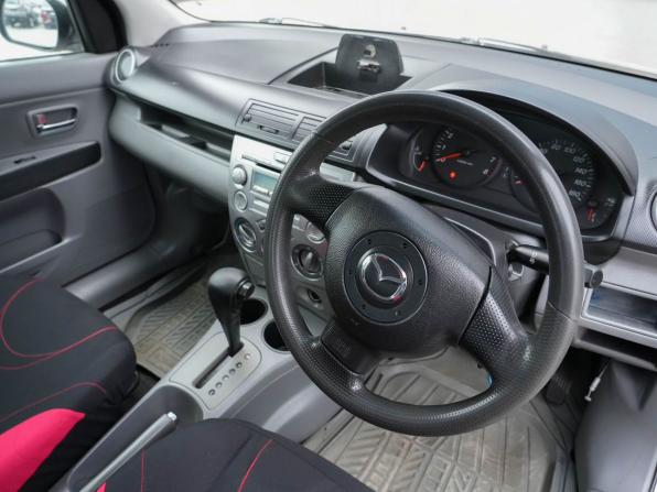Mazda Demio II (DY) с пробегом 2005 года, цена 210 000 рублей, 207873 км, хэтчбек, Автокод Объявления