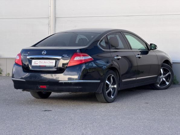 Nissan Teana II с пробегом 2010 года, цена 897 000 рублей, 282706 км, седан, Автокод Объявления