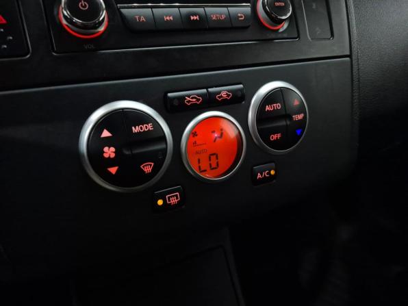 Nissan Tiida I Рестайлинг с пробегом 2013 года, цена 790 000 рублей, 160127 км, хэтчбек, Автокод Объявления