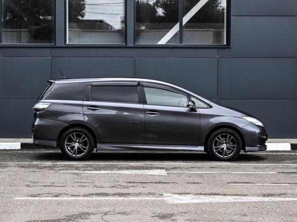 Toyota Wish II Рестайлинг с пробегом 2015 года, цена 1 499 000 рублей, 102191 км, минивэн, Автокод Объявления