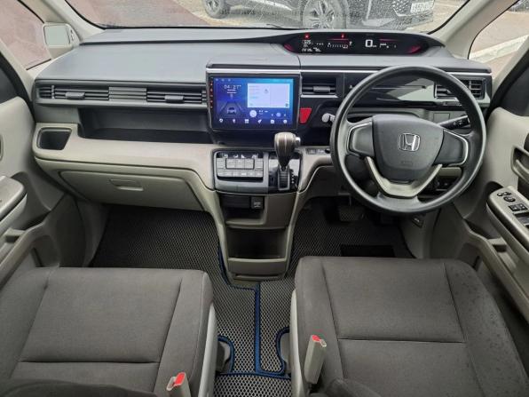 Honda Stepwgn V с пробегом 2016 года, цена 1 680 000 рублей, 230000 км, минивэн, Автокод Объявления