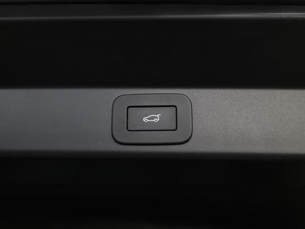 Land Rover Range Rover Sport III с пробегом 2024 года, цена 17 000 000 рублей, 20500 км, внедорожник, Автокод Объявления