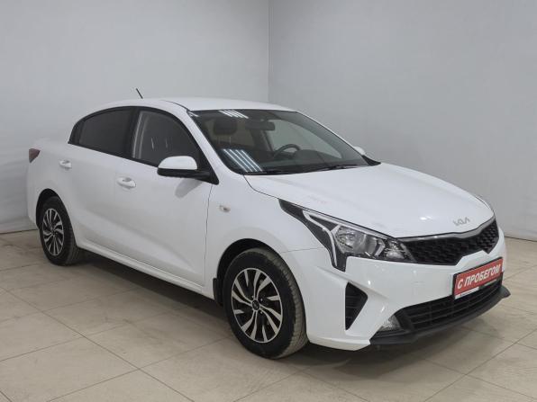 Kia Rio IV Рестайлинг с пробегом 2021 года, цена 1 625 000 рублей, 85727 км, седан, Автокод Объявления