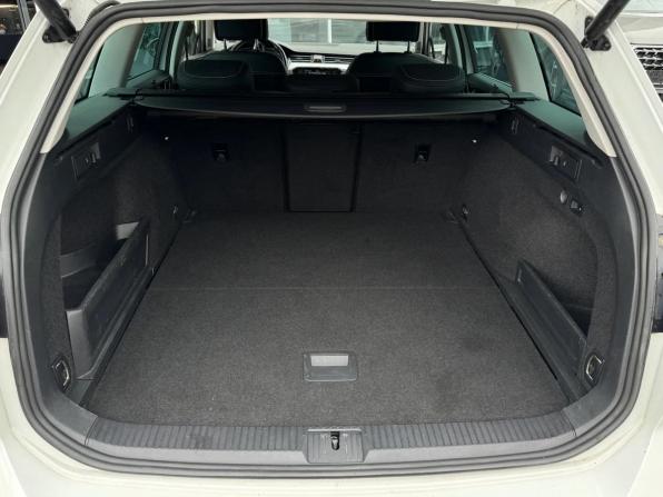 Volkswagen Passat B8 Рестайлинг с пробегом 2020 года, цена 2 175 000 рублей, 169774 км, универсал, Автокод Объявления