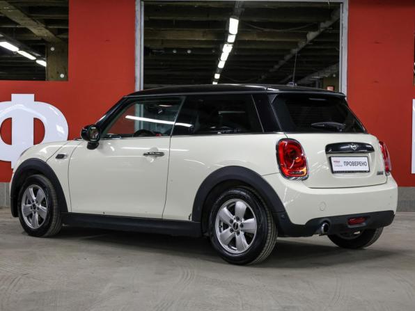 Mini Hatch III (F55/F56) с пробегом 2016 года, цена 1 399 000 рублей, 139000 км, хэтчбек, Автокод Объявления