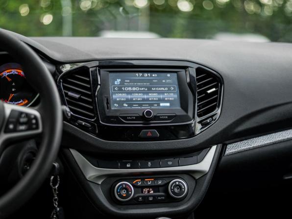 Lada (ВАЗ) Vesta I с пробегом 2019 года, цена 870 000 рублей, 83511 км, универсал, Автокод Объявления