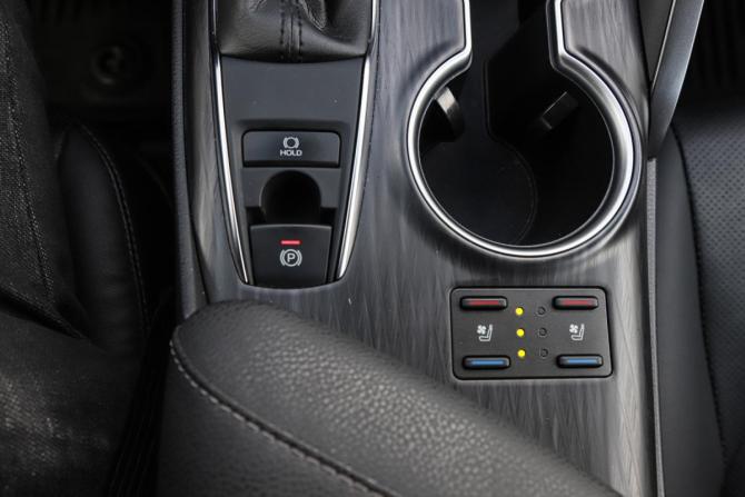 Toyota Camry VIII (XV70) Рестайлинг с пробегом 2021 года, цена 2 940 000 рублей, 145031 км, седан, Автокод Объявления