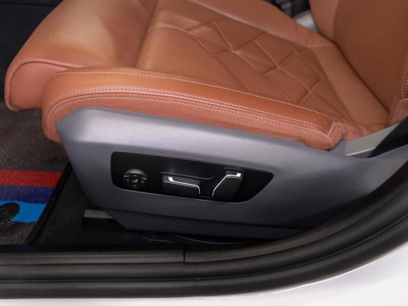 BMW 5 серии VIII (G60/G61/G68) с пробегом 2024 года, цена 7 400 000 рублей, 23532 км, седан, Автокод Объявления