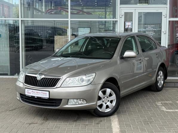 Skoda Octavia II (A5) Рестайлинг с пробегом 2013 года, цена 799 000 рублей, 244000 км, лифтбек, Автокод Объявления
