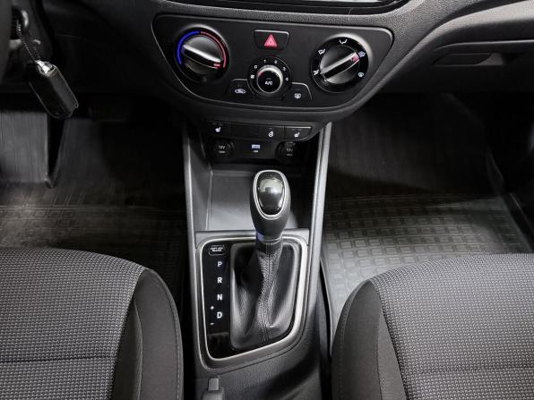 Hyundai Solaris II Рестайлинг с пробегом 2021 года, цена 1 789 000 рублей, 73564 км, седан, Автокод Объявления