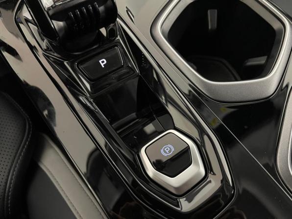 Geely Atlas II с пробегом 2024 года, цена 3 199 000 рублей, 31707 км, внедорожник, Автокод Объявления