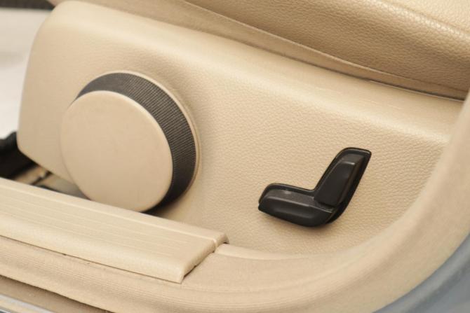 Mercedes-Benz C-Класс III (W204) Рестайлинг с пробегом 2012 года, цена 1 299 000 рублей, 137510 км, седан, Автокод Объявления