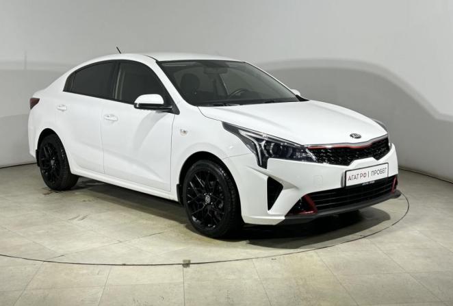 Kia Rio IV Рестайлинг с пробегом 2021 года, цена 1 735 000 рублей, 80170 км, седан, Автокод Объявления