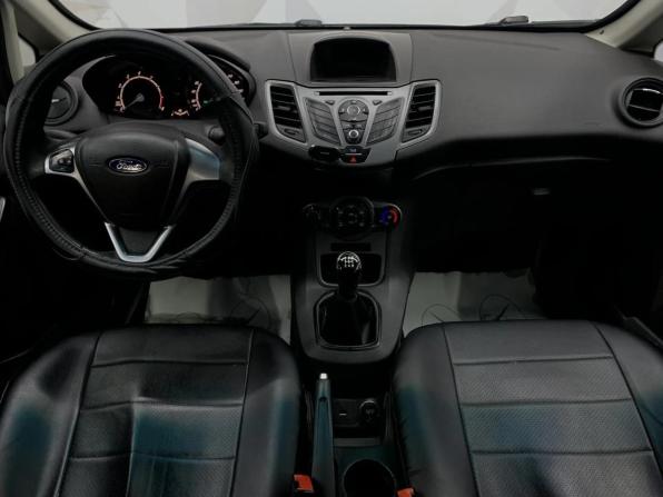 Ford Fiesta Mk6 Рестайлинг с пробегом 2016 года, цена 660 000 рублей, 250638 км, седан, Автокод Объявления