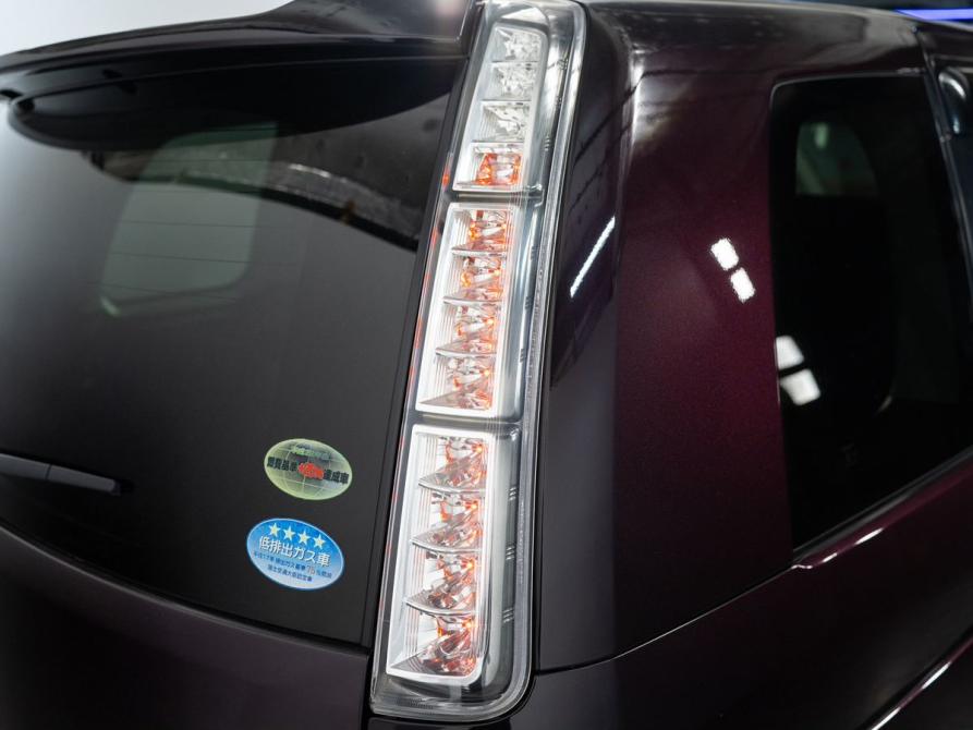Toyota ISis I Рестайлинг Иркутск  - изображение 23
