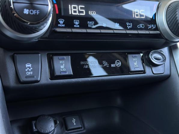 Toyota RAV4 V (XA50) с пробегом 2021 года, цена 3 715 000 рублей, 94887 км, внедорожник, Автокод Объявления