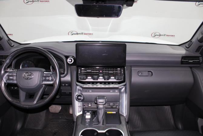 Toyota Land Cruiser 300 Series с пробегом 2021 года, цена 11 000 000 рублей, 68946 км, внедорожник, Автокод Объявления