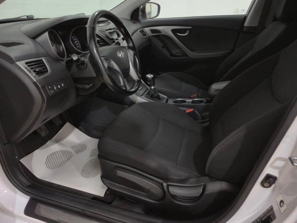 Hyundai Elantra V (MD) Рестайлинг с пробегом 2015 года, цена 1 050 000 рублей, 179423 км, седан, Автокод Объявления