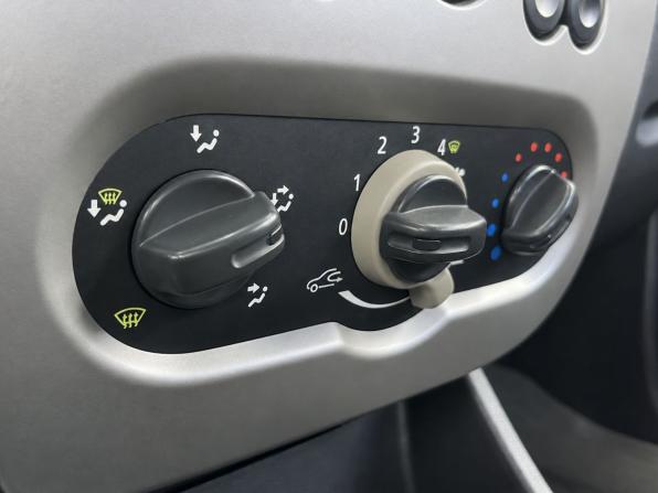Renault Sandero I с пробегом 2011 года, цена 519 000 рублей, 200700 км, хэтчбек, Автокод Объявления