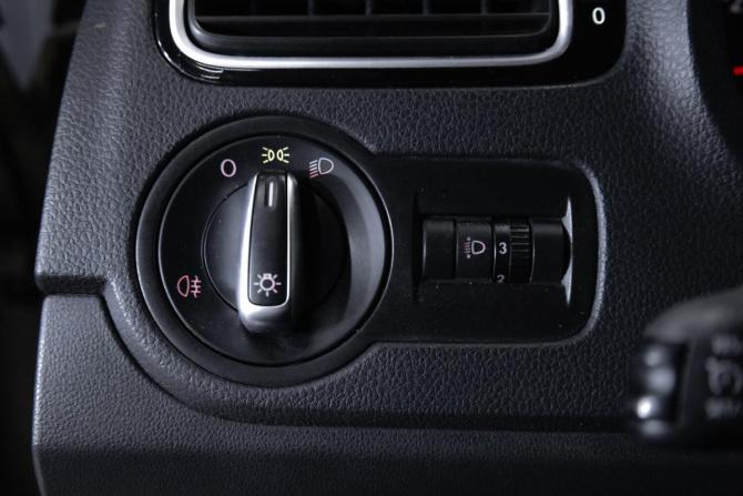 Volkswagen Polo V Рестайлинг с пробегом 2018 года, цена 1 176 000 рублей, 231378 км, седан, Автокод Объявления