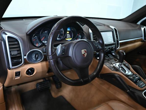 Porsche Cayenne II (958) с пробегом 2011 года, цена 1 920 000 рублей, 203146 км, внедорожник, Автокод Объявления