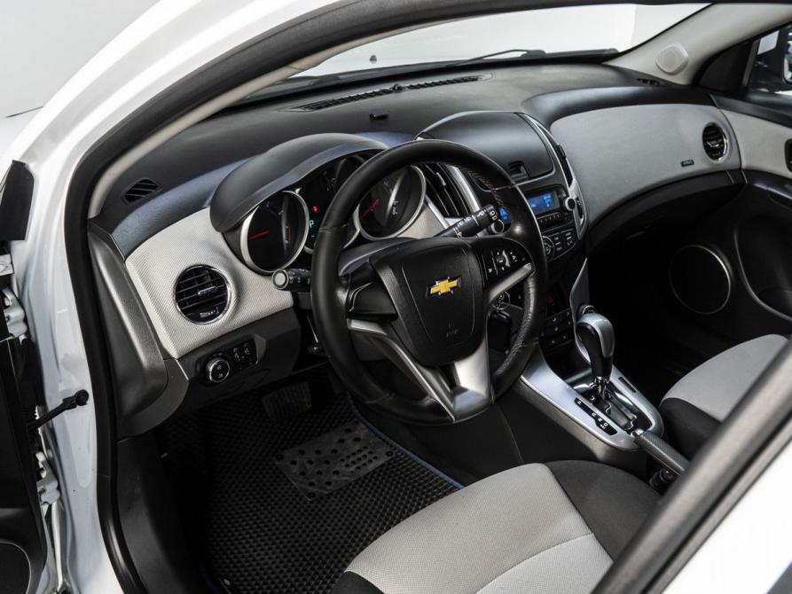 Chevrolet Cruze I Рестайлинг Тюмень  - изображение 10