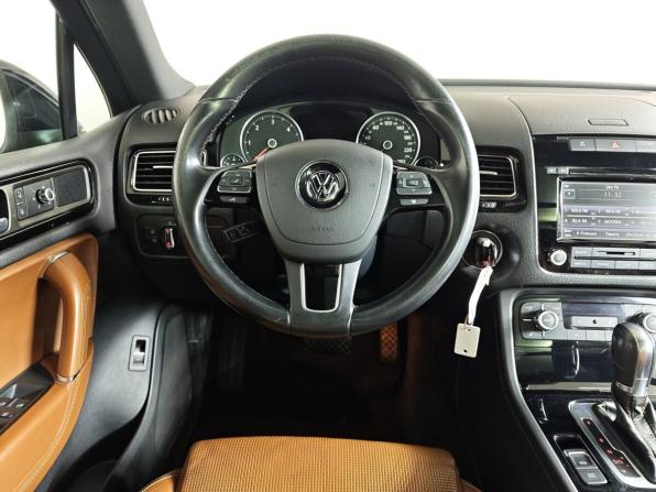 Volkswagen Touareg II с пробегом 2013 года, цена 1 795 000 рублей, 301576 км, внедорожник, Автокод Объявления