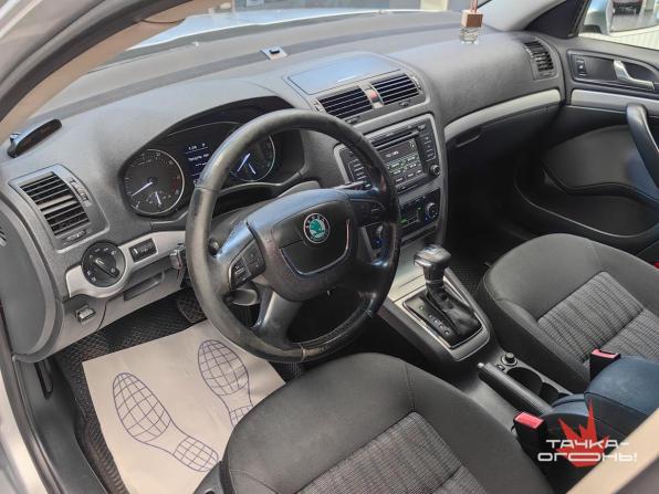 Skoda Octavia II (A5) Рестайлинг с пробегом 2010 года, цена 777 000 рублей, 165000 км, лифтбек, Автокод Объявления