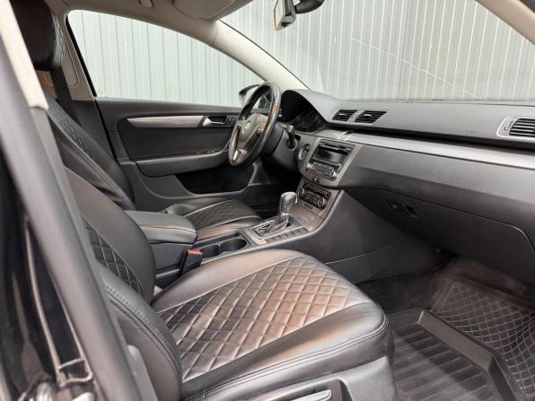 Volkswagen Passat B7 с пробегом 2011 года, цена 1 099 000 рублей, 161434 км, седан, Автокод Объявления